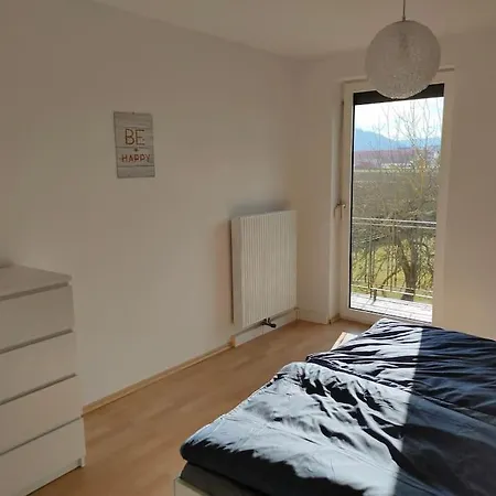 Laendlich Und In Seenaehe