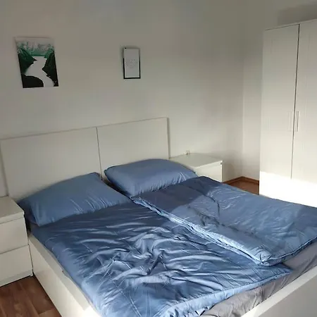 Laendlich Und In Seenaehe