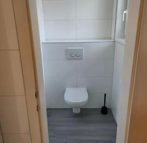 Laendlich Und In Seenaehe